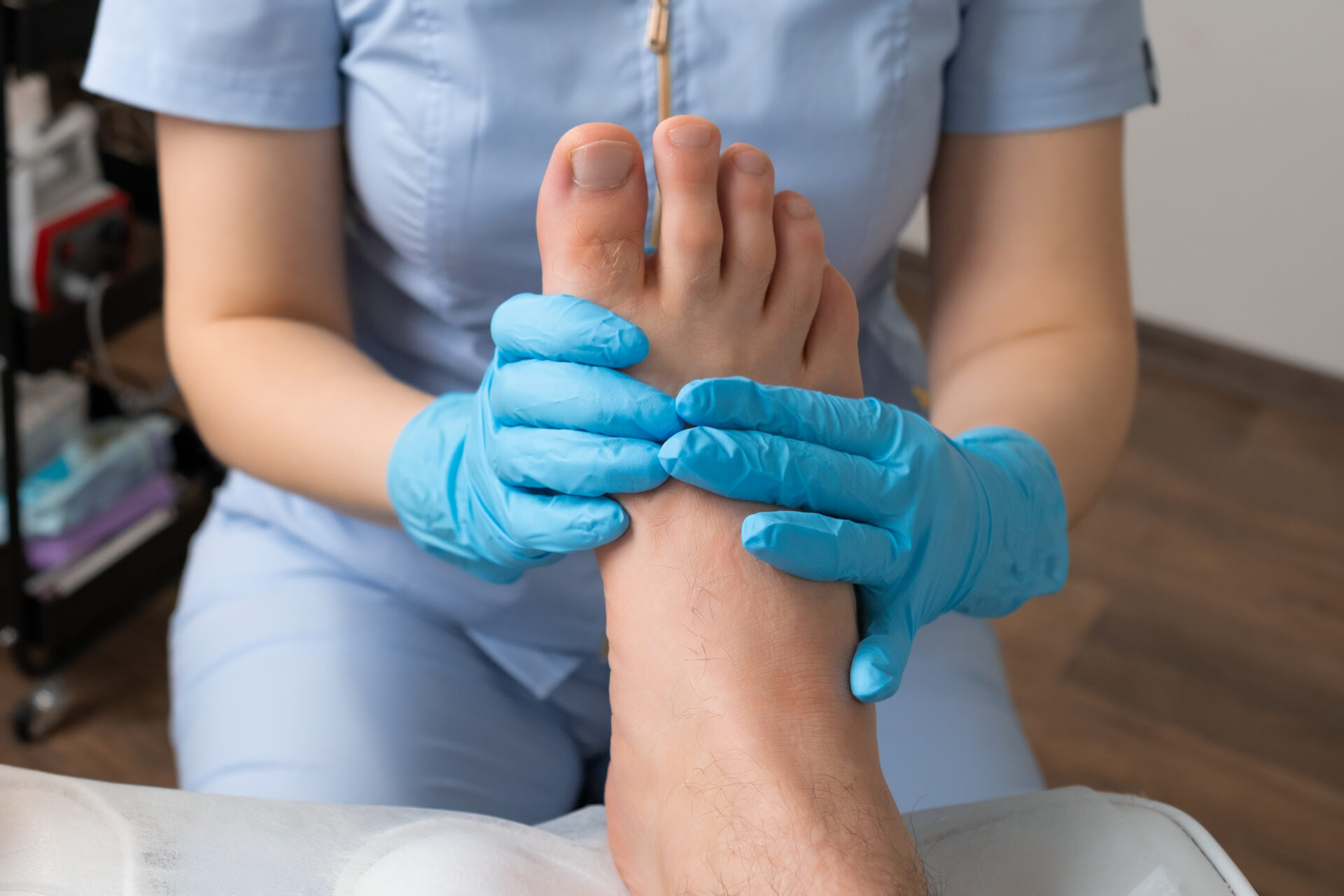 At KT Kent Footcare we offer routine nail cutting, treating cracked heels , and diabetic foot care, I’m here to offer friendly, professional treatment tailored to your needs.